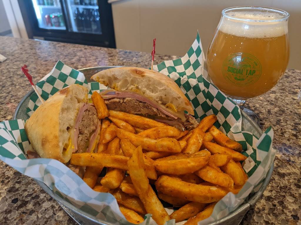 The Social Tap | restaurant | 1475 Pearman Dairy Rd Suite D, Anderson, SC 29625, USA | 8646543575 OR +1 864-654-3575