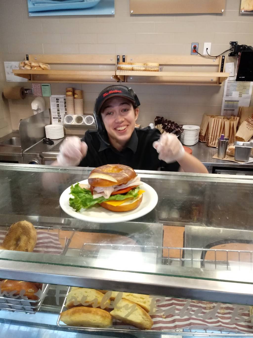 Tim Hortons | restaurant | 2970 Saunders Settlement Rd, Sanborn, NY 14132, USA | 7167315151 OR +1 716-731-5151