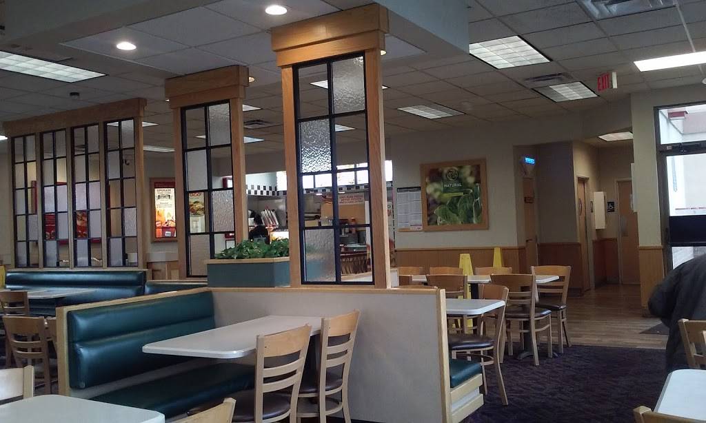 Wendys | restaurant | 4431 E Waterloo Rd, Stockton, CA 95215, USA | 2099318355 OR +1 209-931-8355