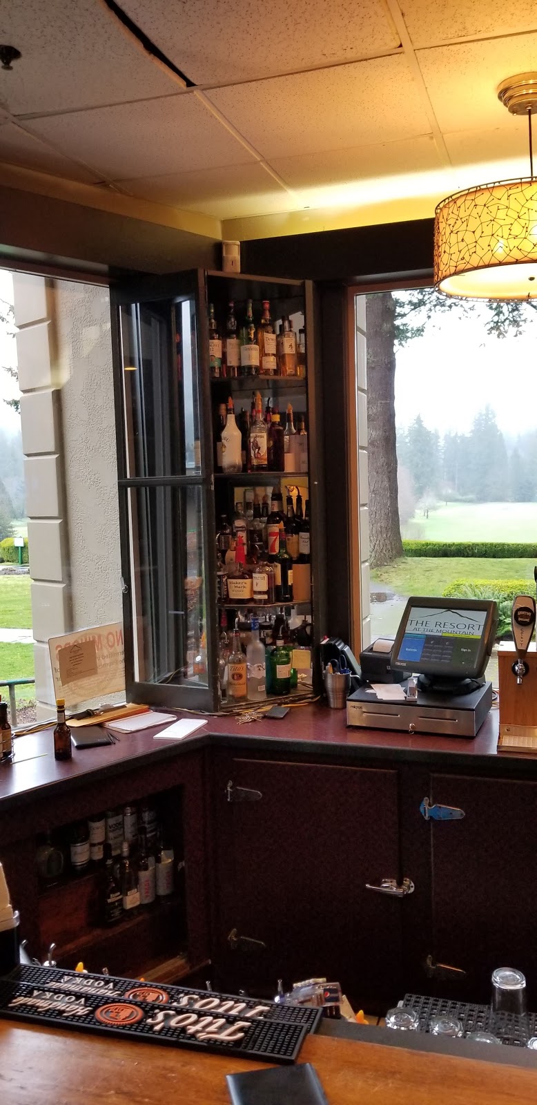 Mallards Cafe & Pub | restaurant | 68010 E Fairway Ave, Welches, OR 97067, USA | 5036222215 OR +1 503-622-2215