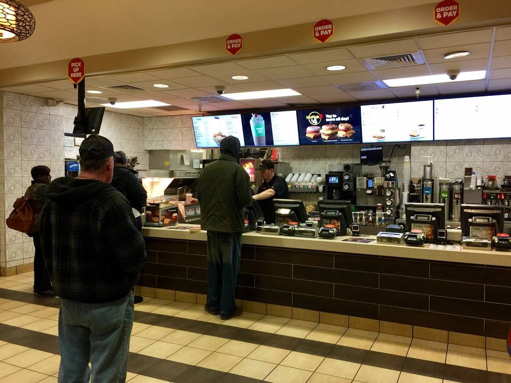 McDonalds | cafe | 608 Wood St, Pittsburgh, PA 15222, USA | 4122612281 OR +1 412-261-2281