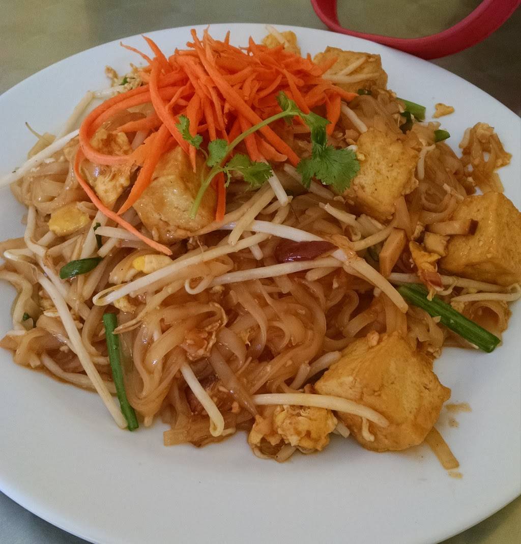 Khun 9 Thai Kitchen | restaurant | 2018 W Carson St, Torrance, CA 90501, USA | 3103284888 OR +1 310-328-4888