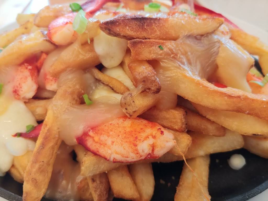 Mad Minnow Bar & Kitchen | restaurant | 554 Main St, Harwich Port, MA 02646, USA | 7742093977 OR +1 774-209-3977