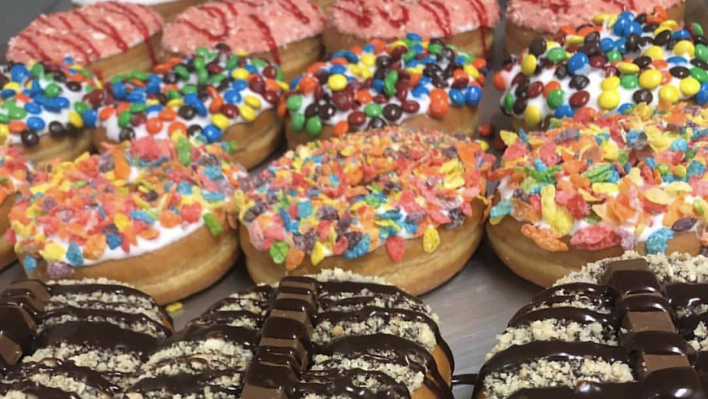 Donut Squad | restaurant | 2264 N Prospect Ave, Milwaukee, WI 53202, USA | 4146280833 OR +1 414-628-0833