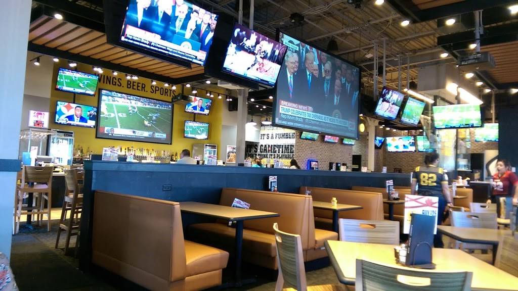 Buffalo Wild Wings | restaurant | 300 E, TX-332 Suite A, Lake Jackson, TX 77566, USA | 9792973614 OR +1 979-297-3614