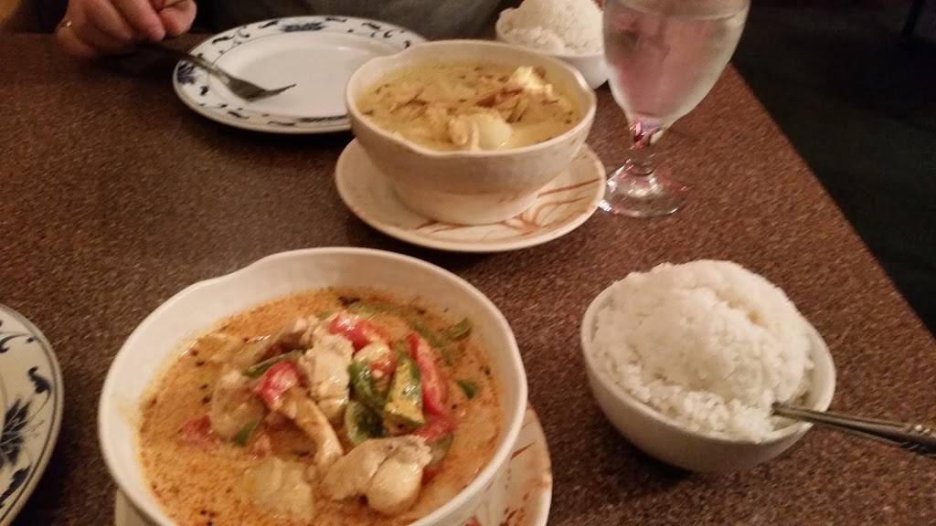 Yum Yum Thai Thai Restaurant | restaurant | 3977 Lawrenceville Hwy, Tucker, GA 30084, USA | 7704960307 OR +1 770-496-0307