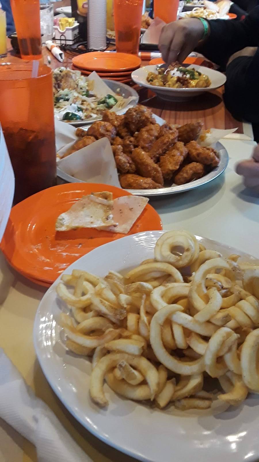 Hooters | restaurant | 9890 Escort Dr, Mason, OH 45040, USA | 5134452701 OR +1 513-445-2701