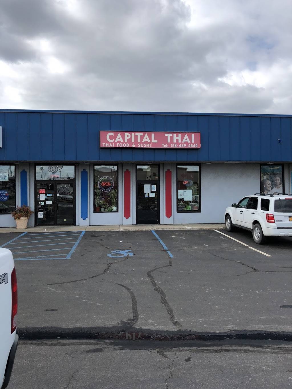Capital Thai | restaurant | 997 Central Ave, Albany, NY 12205, USA | 5184894840 OR +1 518-489-4840