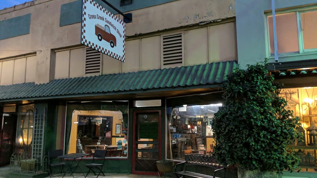 Cross Creek Sandwich Shop | restaurant | 1003 Oak St, Conway, AR 72032, USA | 5017641811 OR +1 501-764-1811