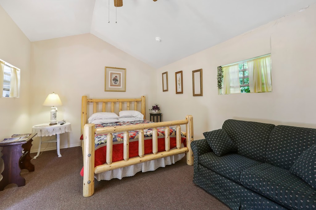 Trail Inn Lodging & Campground | restaurant | 20 Depot St, Frostburg, MD 21532, USA | 3016896466 OR +1 301-689-6466