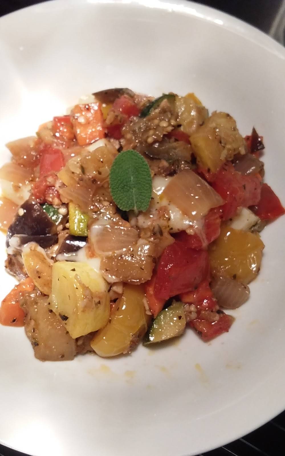 Cranes Crossing at the Gardens | restaurant | 1037 Dixieland Mall Ln, Lakeland, FL 33803, USA | 8635834434 OR +1 863-583-4434