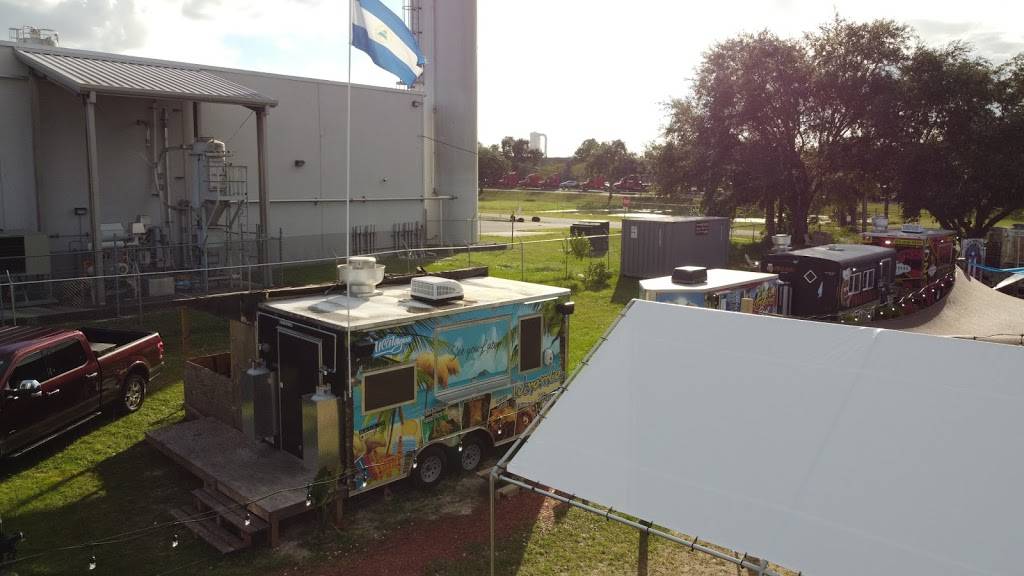 Fritanga Makarios | restaurant | 5317 E Sligh Ave, Tampa, FL 33617, USA | 8132529845 OR +1 813-252-9845