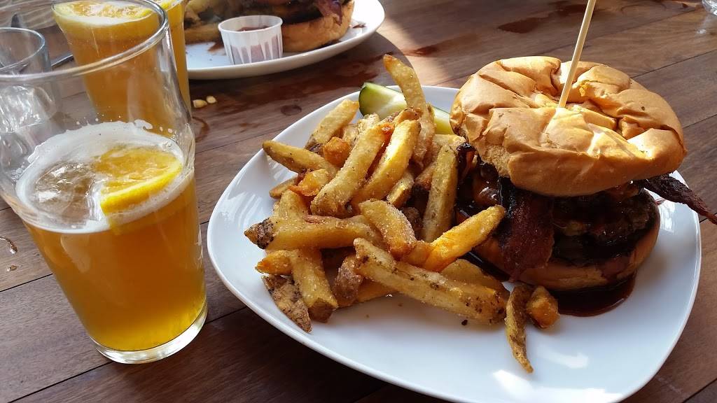 The Winchester | restaurant | 648 Wealthy St SE, Grand Rapids, MI 49503, USA | 6164514969 OR +1 616-451-4969