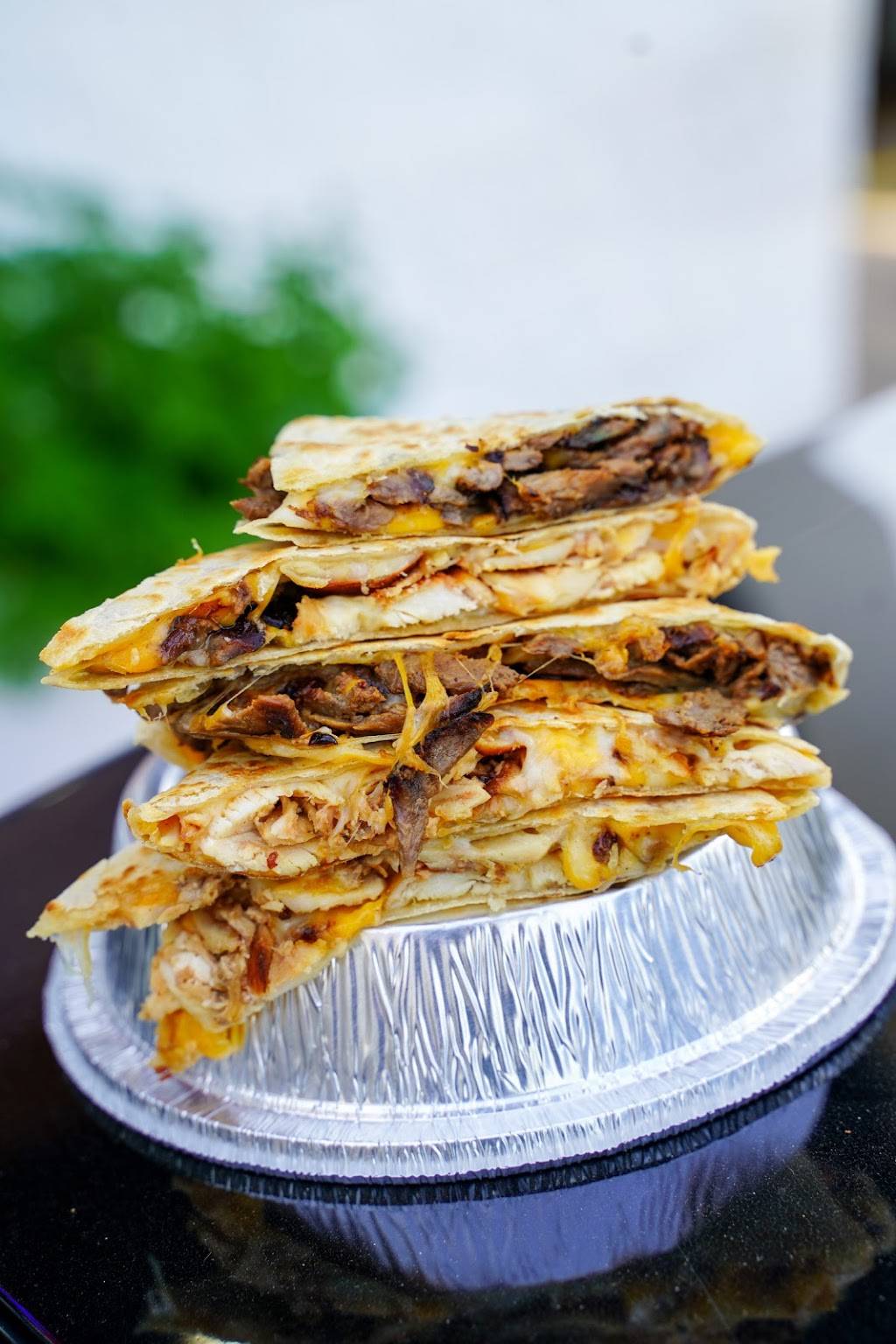 Abu Omar Halal | restaurant | 10228 Broadway St #124, Pearland, TX 77584, USA | 2818092880 OR +1 281-809-2880