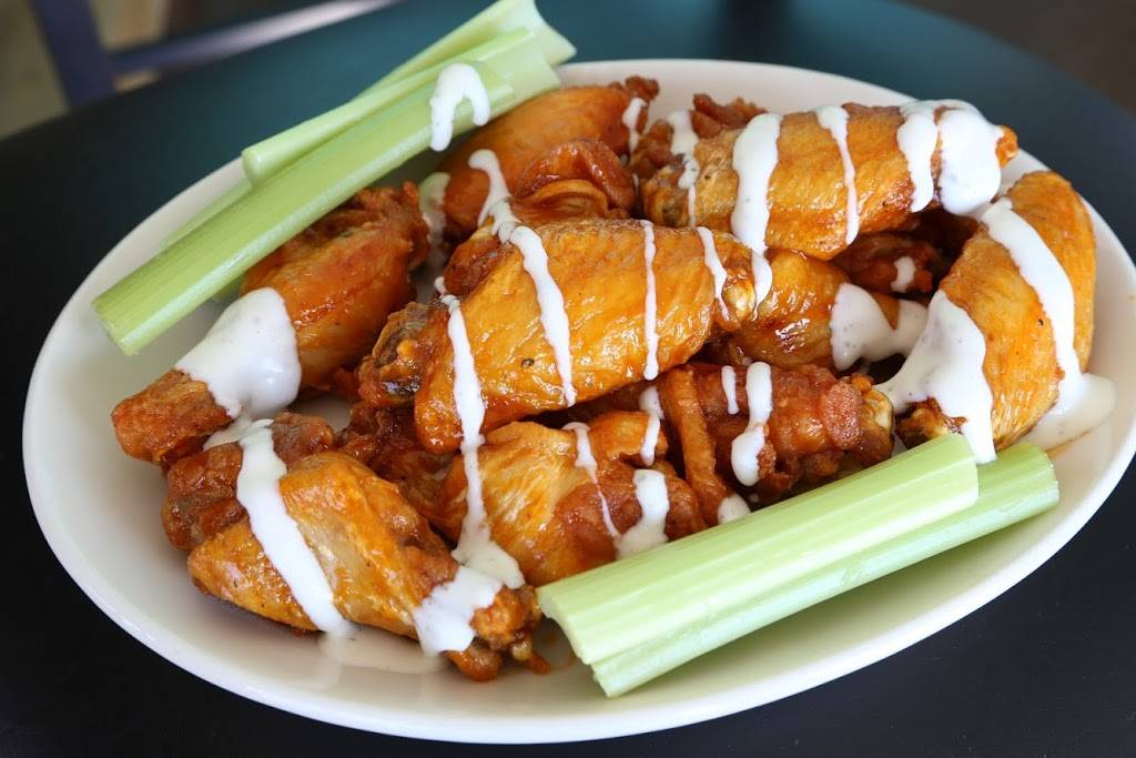 The Pond | restaurant | 22991 John T Reid Pkwy, Scottsboro, AL 35768, USA | 2569990918 OR +1 256-999-0918