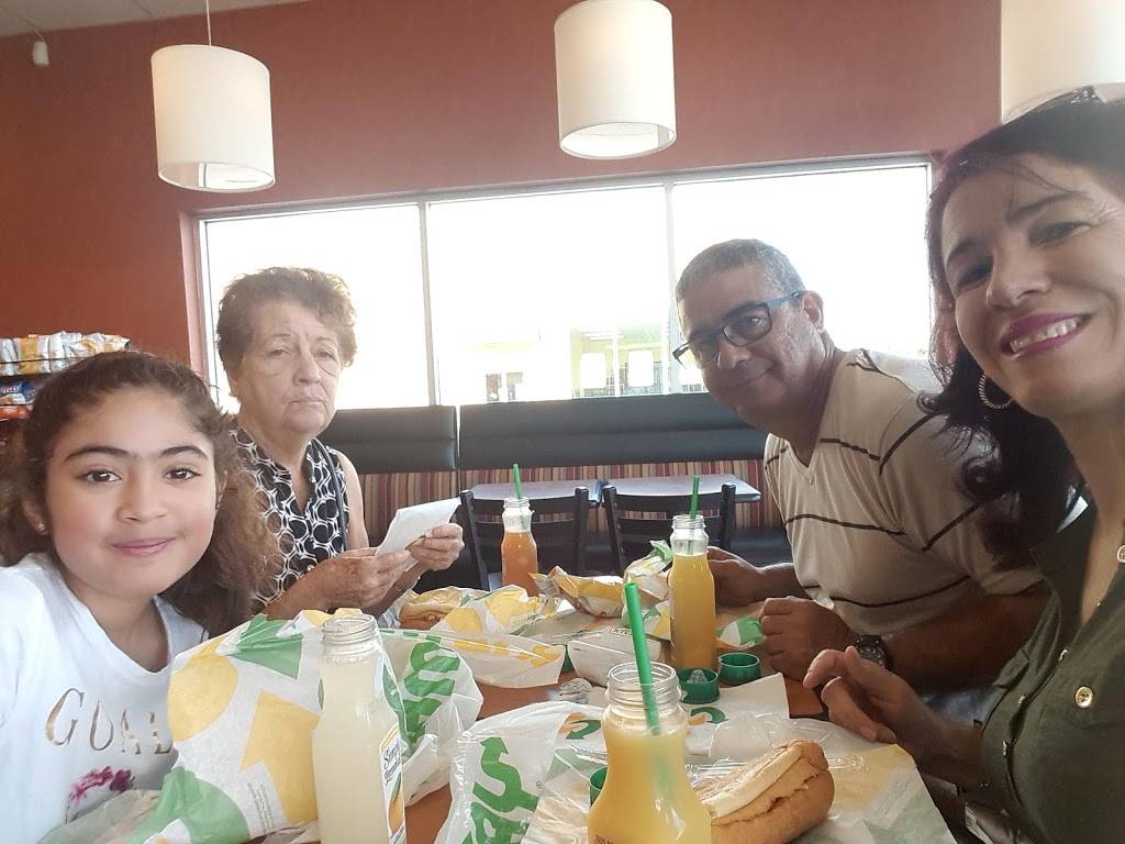 Subway Restaurants | restaurant | B, 802 Rankin Rd Space 1, Houston, TX 77073, USA | 2816454455 OR +1 281-645-4455