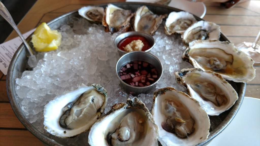 The Mooring Seafood Kitchen & Bar | restaurant | 1 Sayers Wharf, Newport, RI 02840, USA | 4018462260 OR +1 401-846-2260