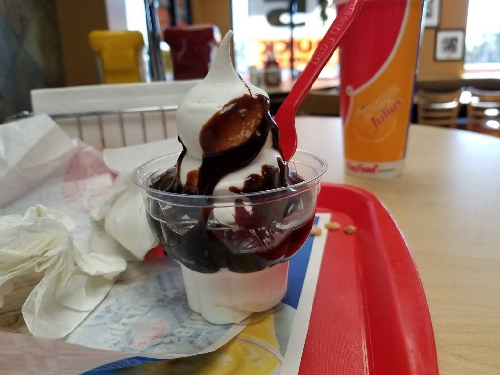 Dairy Queen Grill & Chill | restaurant | 3550 E Bell Rd, Phoenix, AZ 85032, USA | 6027880261 OR +1 602-788-0261