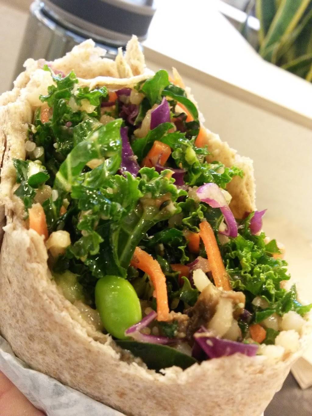 Freshii | restaurant | 203 Yorktown Shopping Center, Lombard, IL 60148, USA | 6304951197 OR +1 630-495-1197