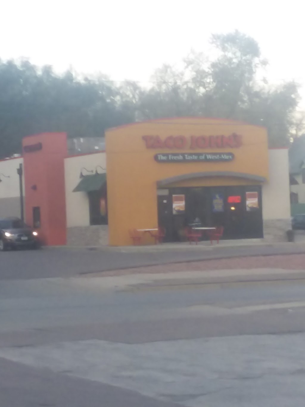 Taco Johns | restaurant | 2111 27th St, Sioux City, IA 51104, USA | 7122558709 OR +1 712-255-8709