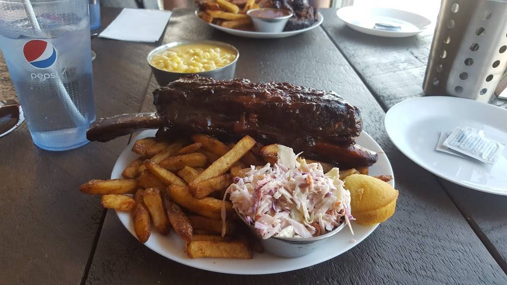 Moonshine BBQ Smokehouse | restaurant | 806 Main St E, Hawkesbury, ON K6A 1B6, Canada | 6136322228 OR +1 613-632-2228
