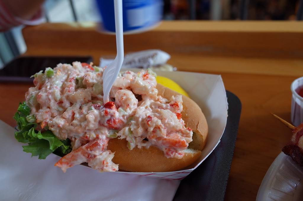 Boston & Maine Fish Co | restaurant | 200 S Market St, Boston, MA 02109, USA | 6177234111 OR +1 617-723-4111