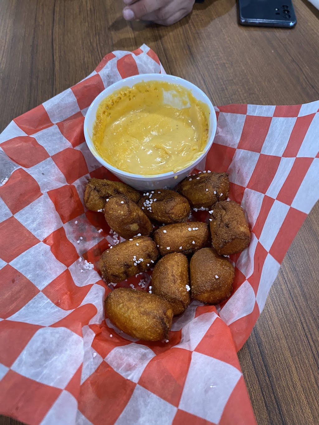 Village Station Bar & Grill | restaurant | 504 Central Ave, Carlisle, OH 45005, USA | 9378068244 OR +1 937-806-8244