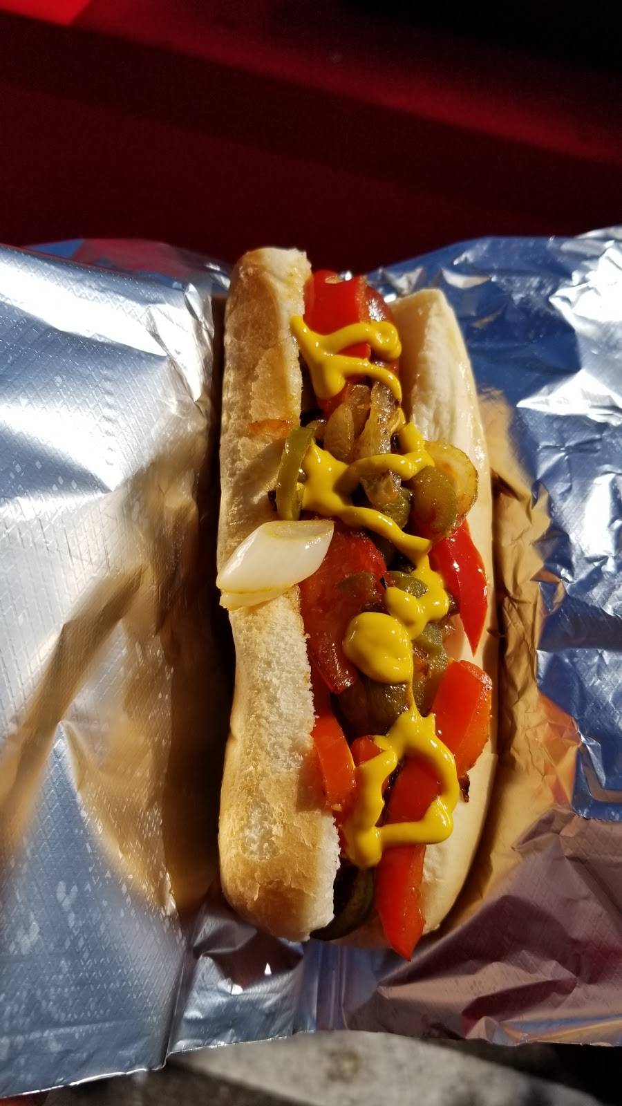 Pee Wees Rockin Dogs | meal takeaway | 2859 Holster Way, Orlando, FL 32822, USA | 4079562338 OR +1 407-956-2338