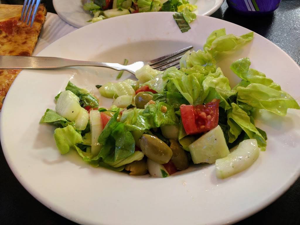 Dragon Pizza | restaurant | 233 Elm St, Somerville, MA 02144, USA | 6177645026 OR +1 617-764-5026