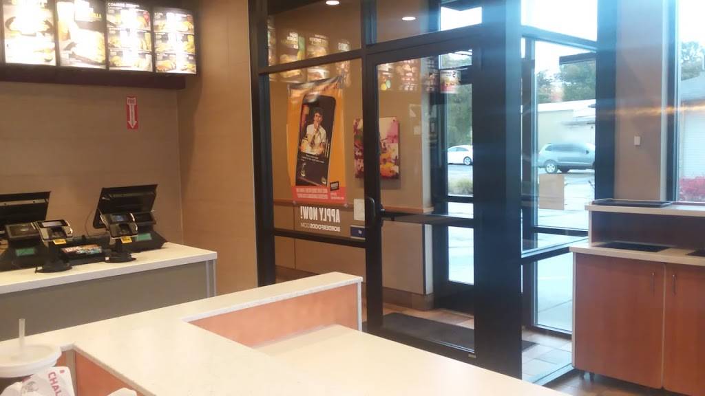 Taco Bell | meal takeaway | 1575 Lincoln Rd, Allegan, MI 49010, USA | 2696735151 OR +1 269-673-5151