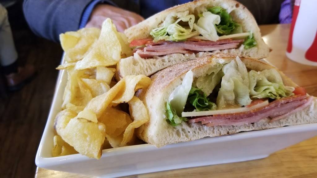 Ducas Neapolitan Pizza | restaurant | 236 E Cheyenne Mountain Blvd, Colorado Springs, CO 80906, USA | 7192478830 OR +1 719-247-8830