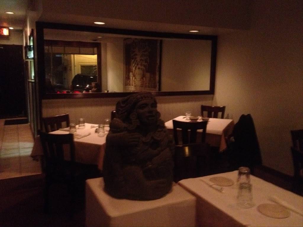 Yolo Mexican Eatery | restaurant | 5111 Brown St, Skokie, IL 60077, USA | 8476740987 OR +1 847-674-0987