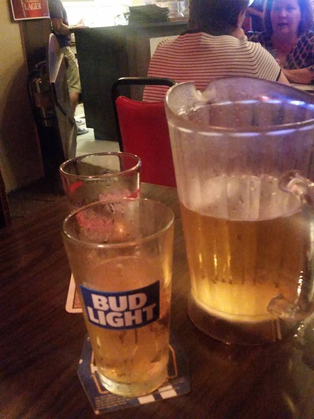 Carriage Inn | restaurant | 217 Main St, Tell City, IN 47586, USA | 8125472033 OR +1 812-547-2033