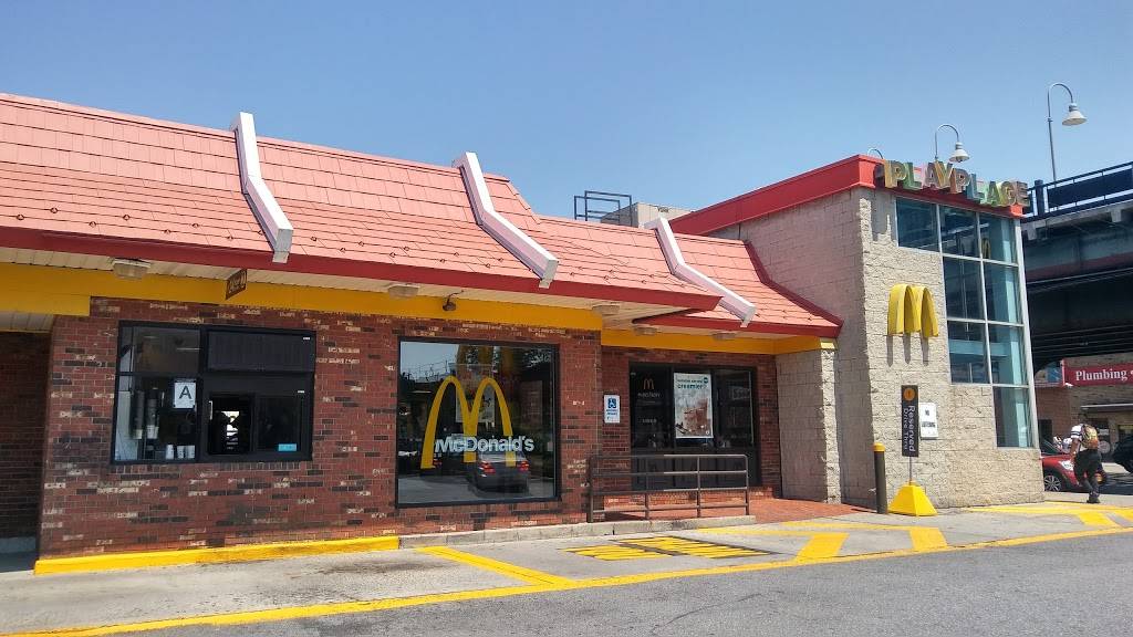 McDonalds | cafe | 5765 Broadway, Bronx, NY 10463, USA | 7187964447 OR +1 718-796-4447
