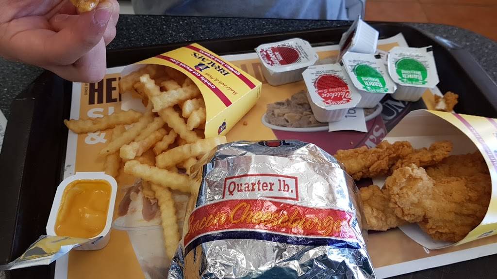 Braums Ice Cream & Burger Restaurant | restaurant | 333 N Mustang Rd, Mustang, OK 73064, USA | 4053765141 OR +1 405-376-5141