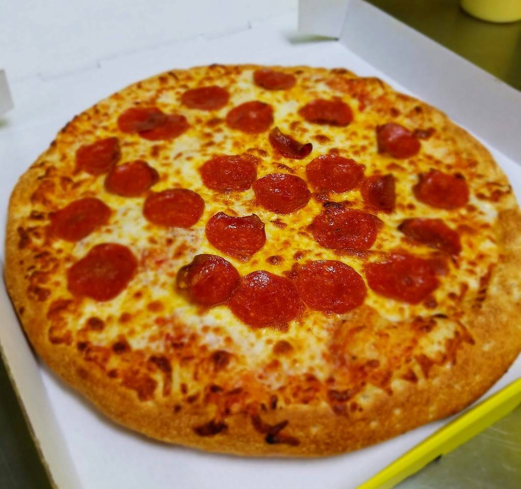 Hungry Howies | restaurant | 314 FL-19, Palatka, FL 32177, USA | 3865307101 OR +1 386-530-7101
