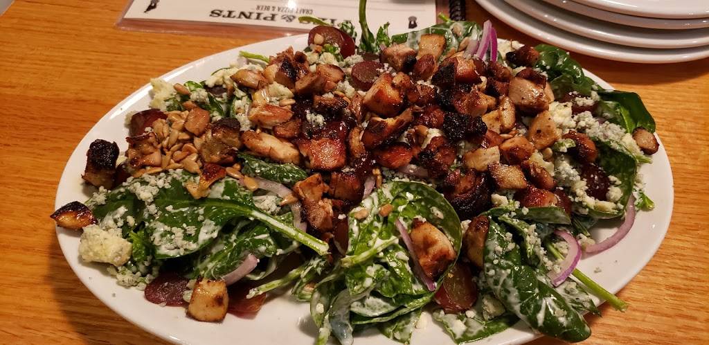 Pies & Pints | restaurant | 13901 Town Center Blvd Suite 100, Noblesville, IN 46060, USA | 3177747437 OR +1 317-774-7437