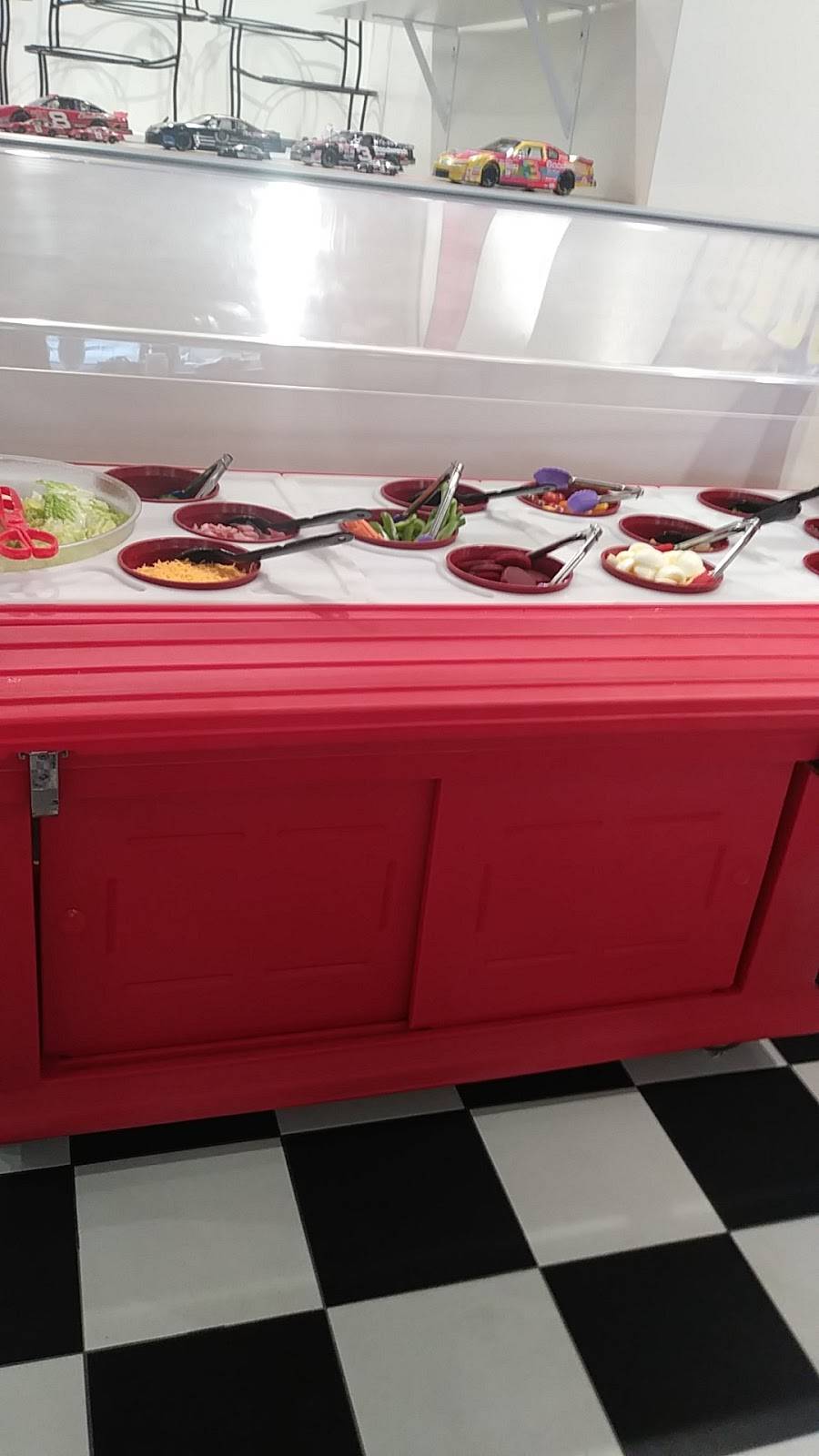 Charlies Pit Stop Pizzeria | restaurant | 705 S Main St, Crystal, MI 48818, USA | 9892351111 OR +1 989-235-1111