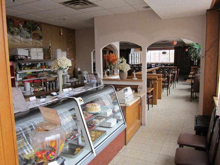 Berinas Specialty Grill & Restaurant | restaurant | 889 Pantera Dr, Mississauga, ON L4W 2R9, Canada | 9052060607 OR +1 905-206-0607