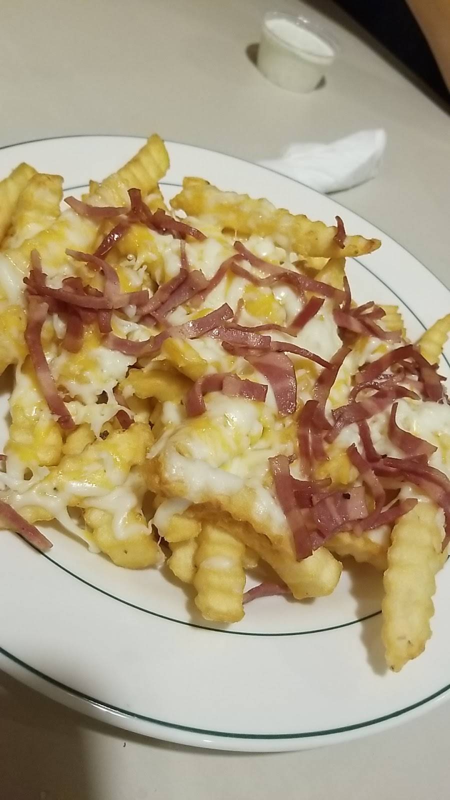 Capris Pizzeria & Family Restaurant | restaurant | 1033 Randolph St # 8, Thomasville, NC 27360, USA | 3364721425 OR +1 336-472-1425