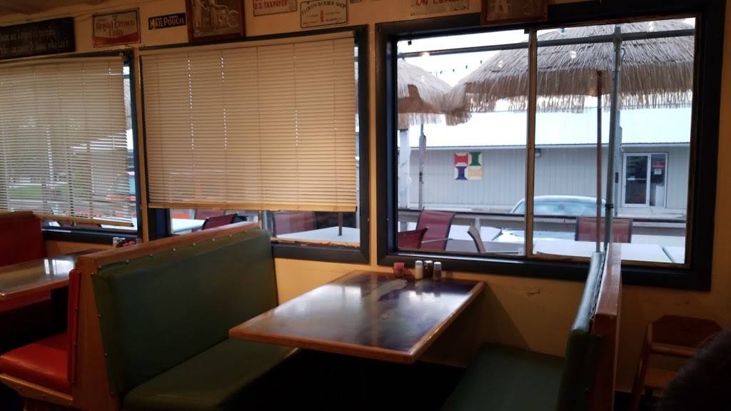 Brownys Pizza King | restaurant | 354 W Main St, Rossville, IN 46065, USA | 7653793382 OR +1 765-379-3382