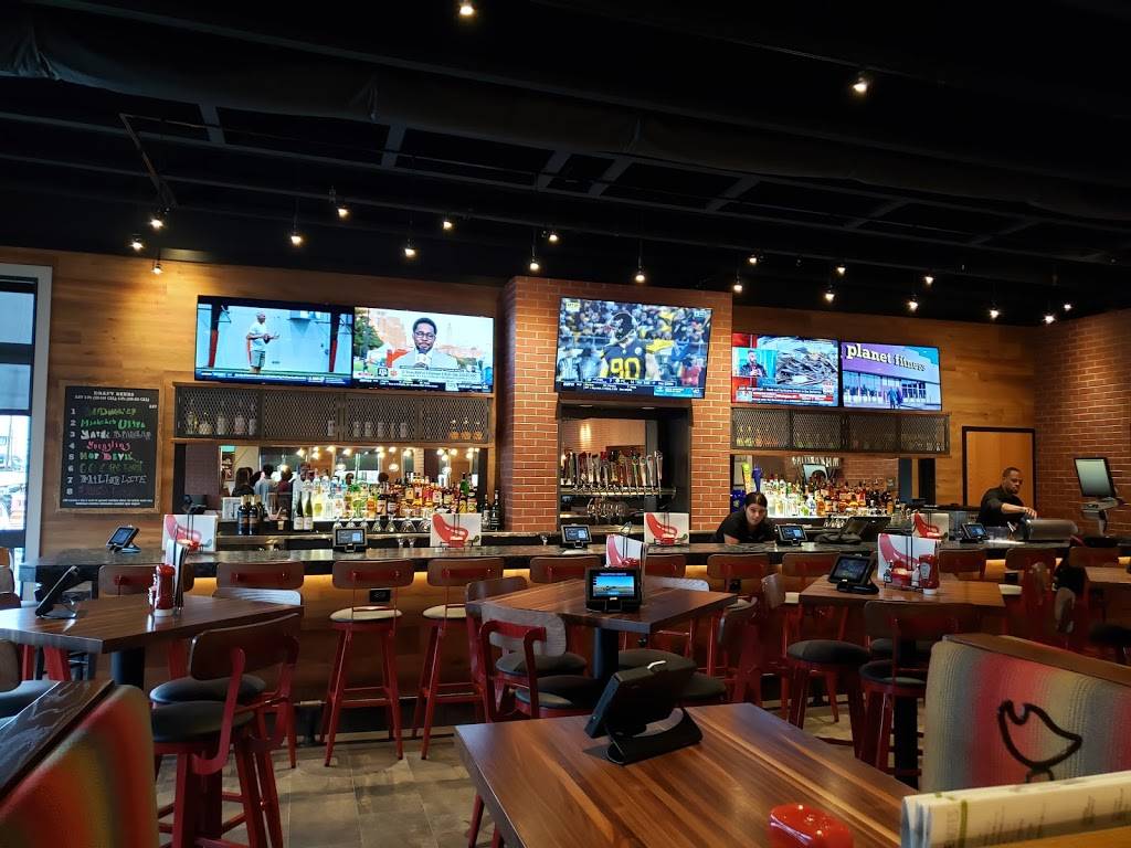 Chilis Grill & Bar | restaurant | 4750 Edgmont Ave, Brookhaven, PA 19015, USA | 4844803442 OR +1 484-480-3442