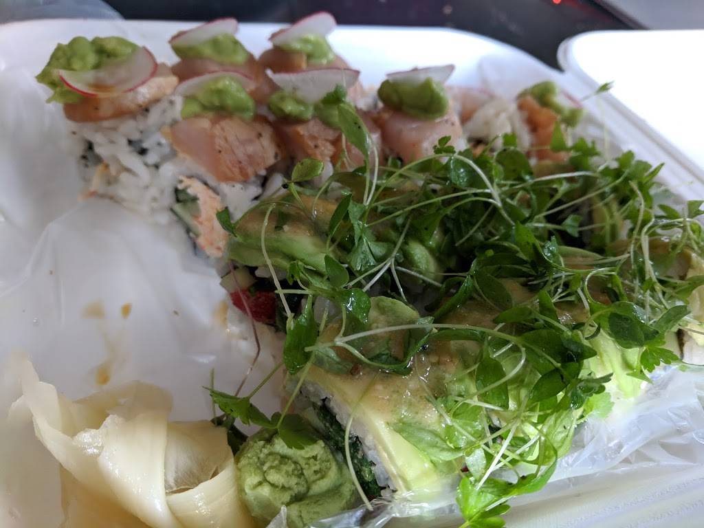 Yoshis Sushi | restaurant | 3530 SW Multnomah Blvd, Portland, OR 97219, USA | 5038332940 OR +1 503-833-2940