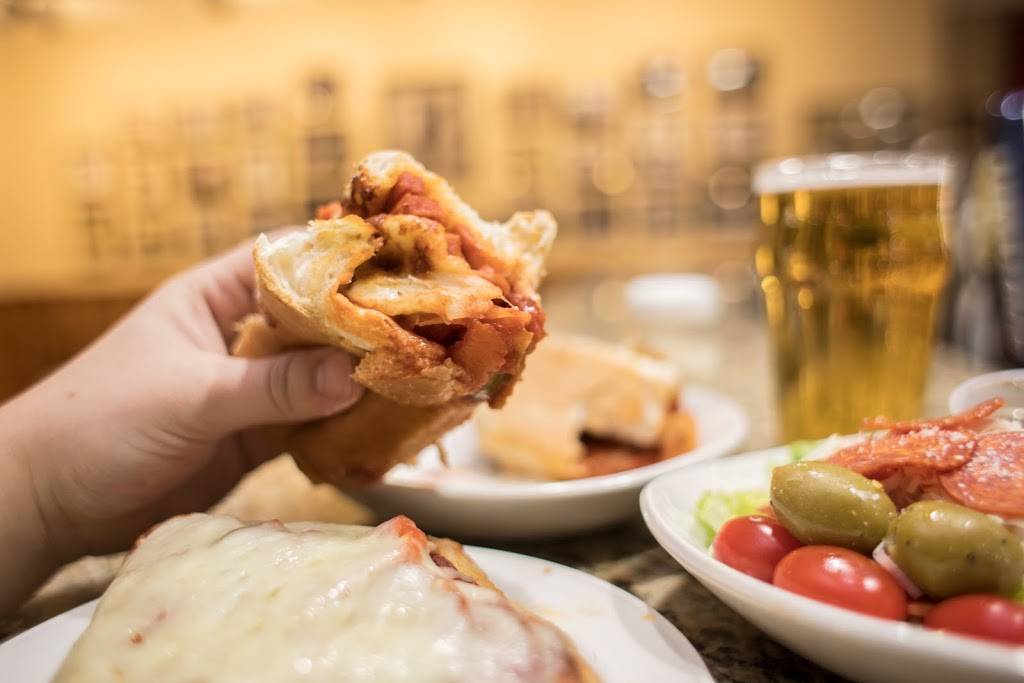 Colasessanos | restaurant | 502 Pennsylvania Ave, Fairmont, WV 26554, USA | 3043639713 OR +1 304-363-9713