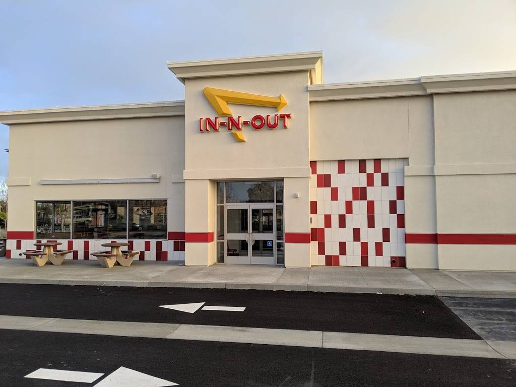 In-N-Out Burger | restaurant | 5590 Cottle Rd, San Jose, CA 95123, USA | 8007861000 OR +1 800-786-1000