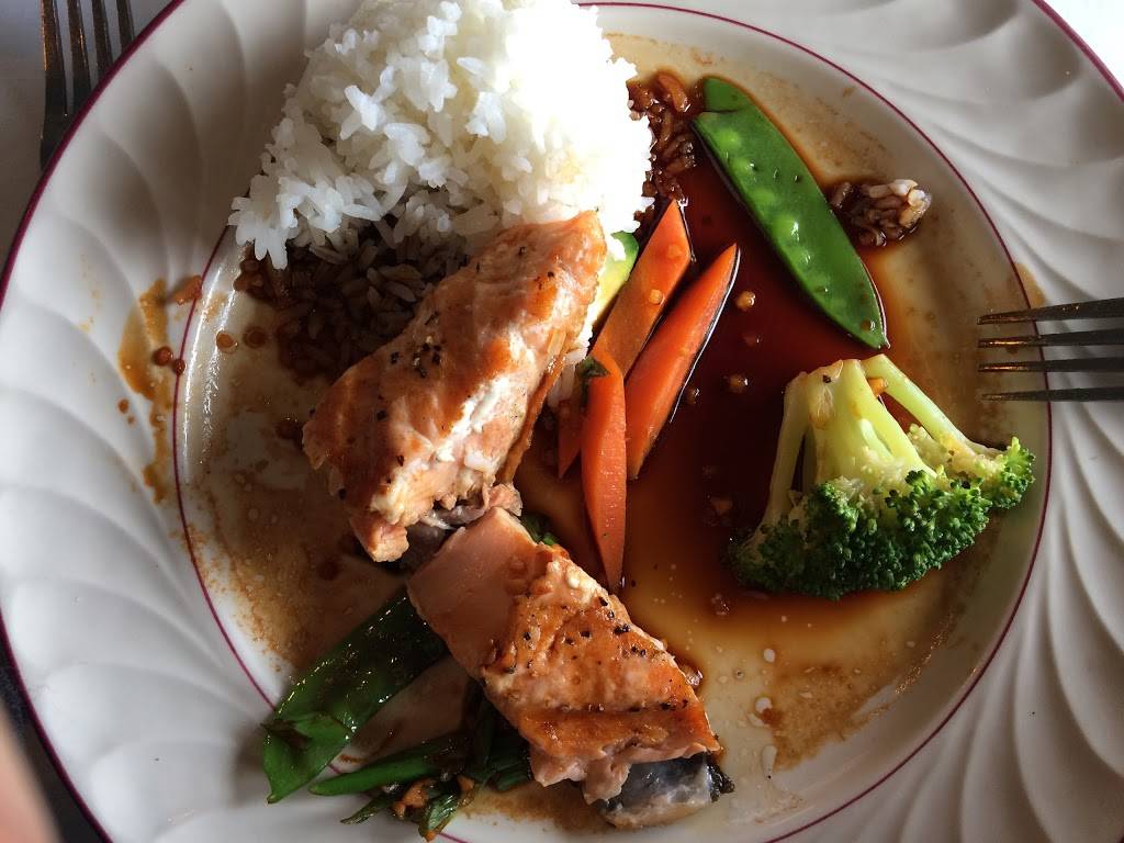 Lui Lui Restaurant | restaurant | 8 Station St, Athens, OH 45701, USA | 7405948905 OR +1 740-594-8905