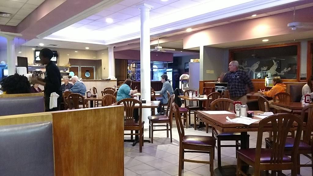 Golden Dove Diner Restaurant | restaurant | 1101 N Dupont Hwy, New Castle, DE 19720, USA | 3023221180 OR +1 302-322-1180