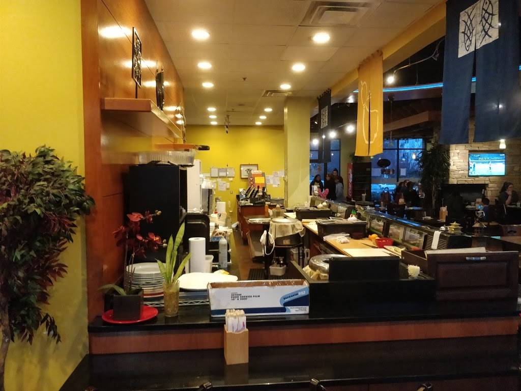 Rolls n Rice | restaurant | 1701 Rockville Pike # B1, Rockville, MD 20852, USA | 3017704030 OR +1 301-770-4030