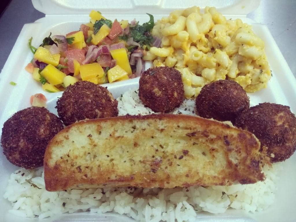 Nanas Pit BBQ & Seafood | restaurant | 9021 Woodyard Rd, Clinton, MD 20735, USA | 3018777007 OR +1 301-877-7007