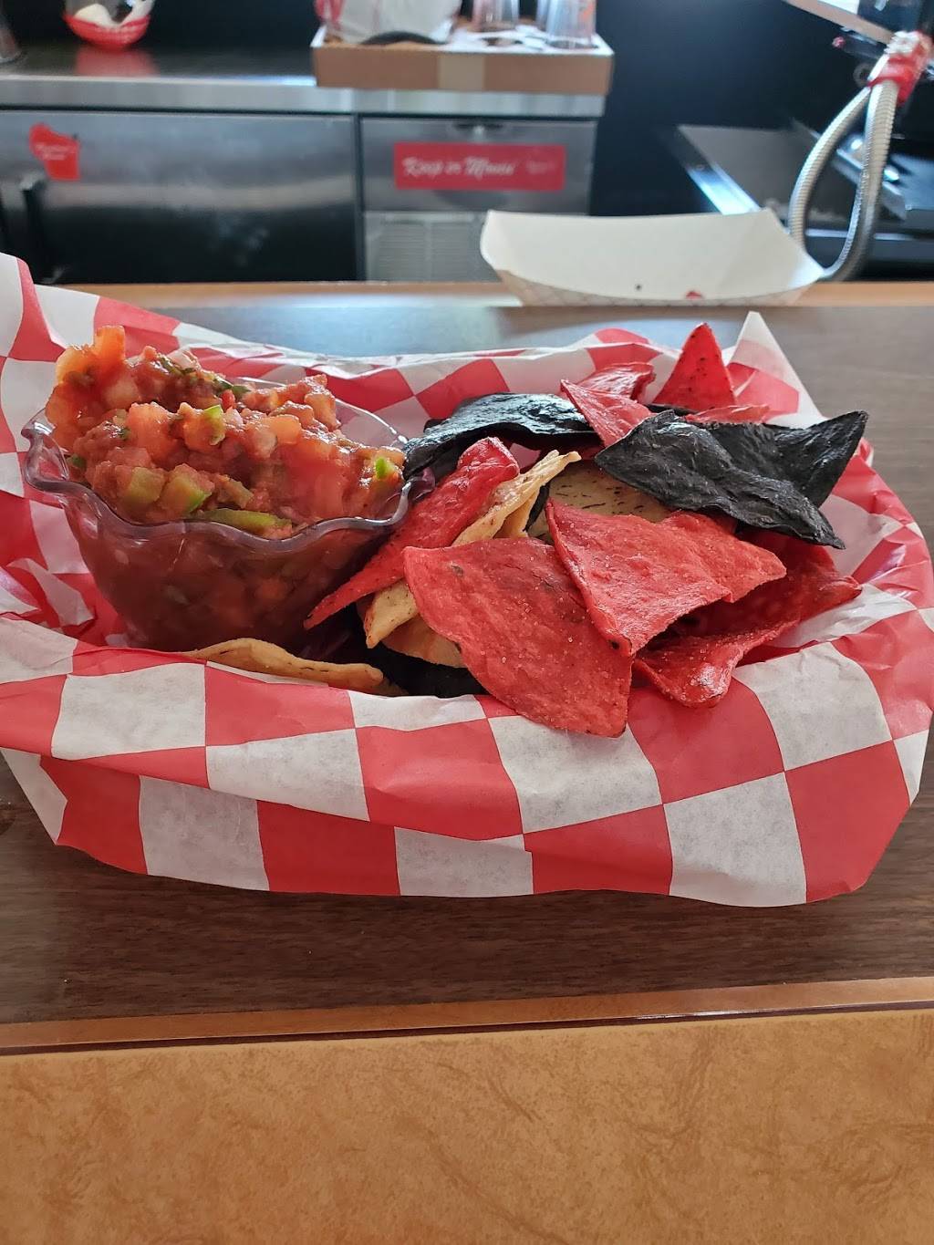 Montags Pub and Grill | restaurant | 1821 Main St, Cross Plains, WI 53528, USA | 6084130333 OR +1 608-413-0333